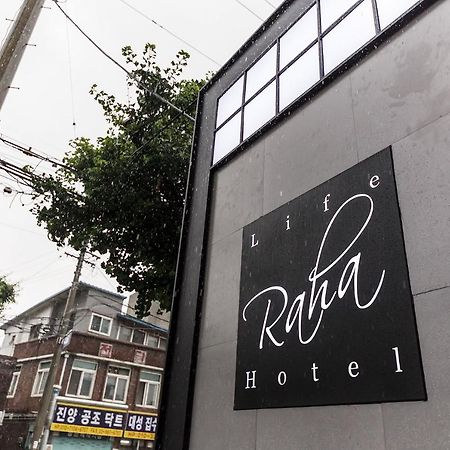 Raha Hotel Seoel Buitenkant foto